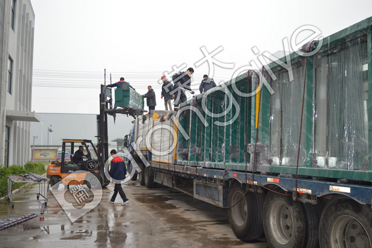 公交候車亭裝車圖一